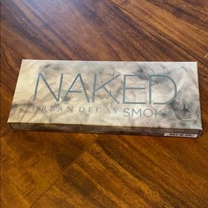 Urban Decay Naked Smoky pallet
